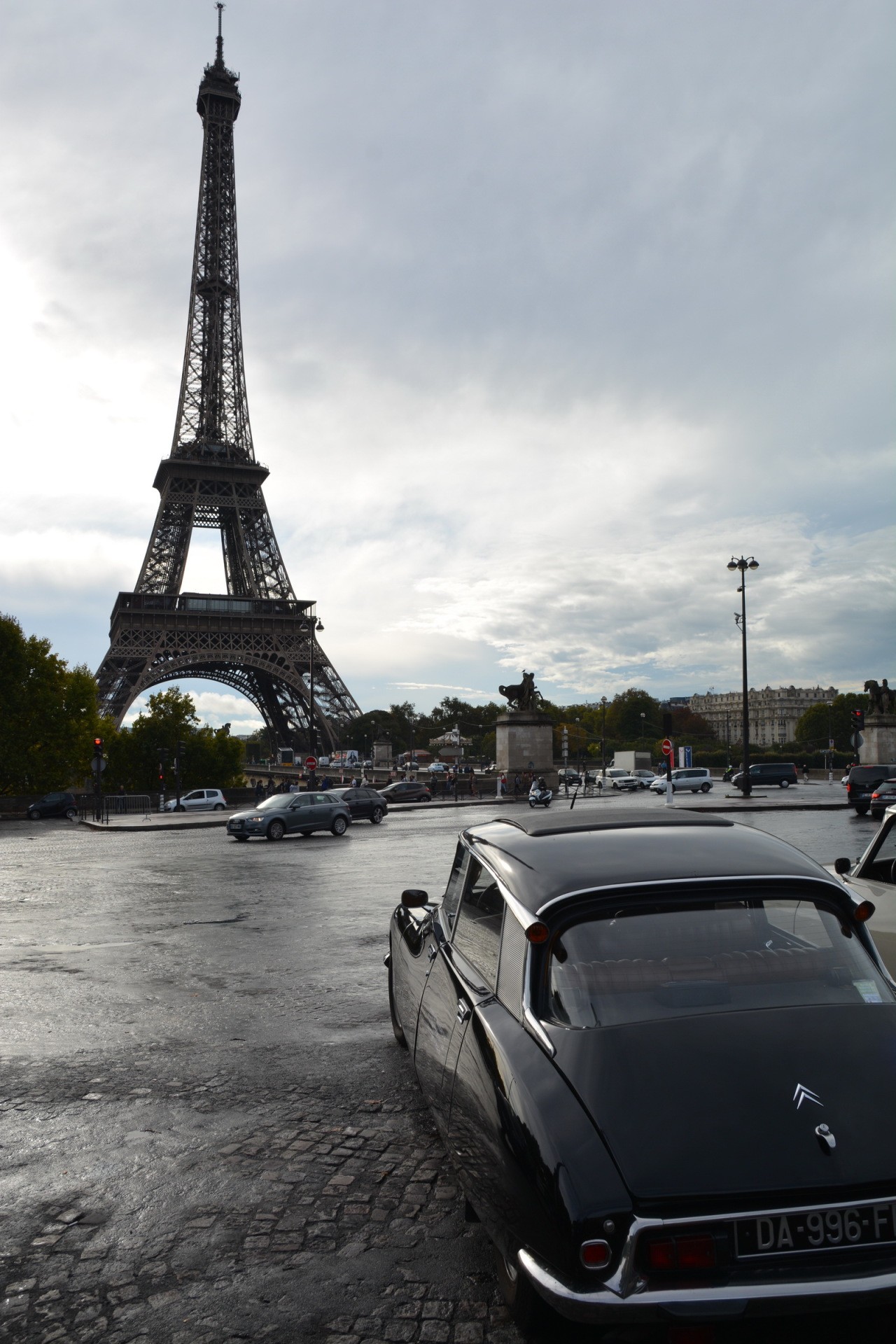 Citroën DS 60 ans tour Eiffel 03