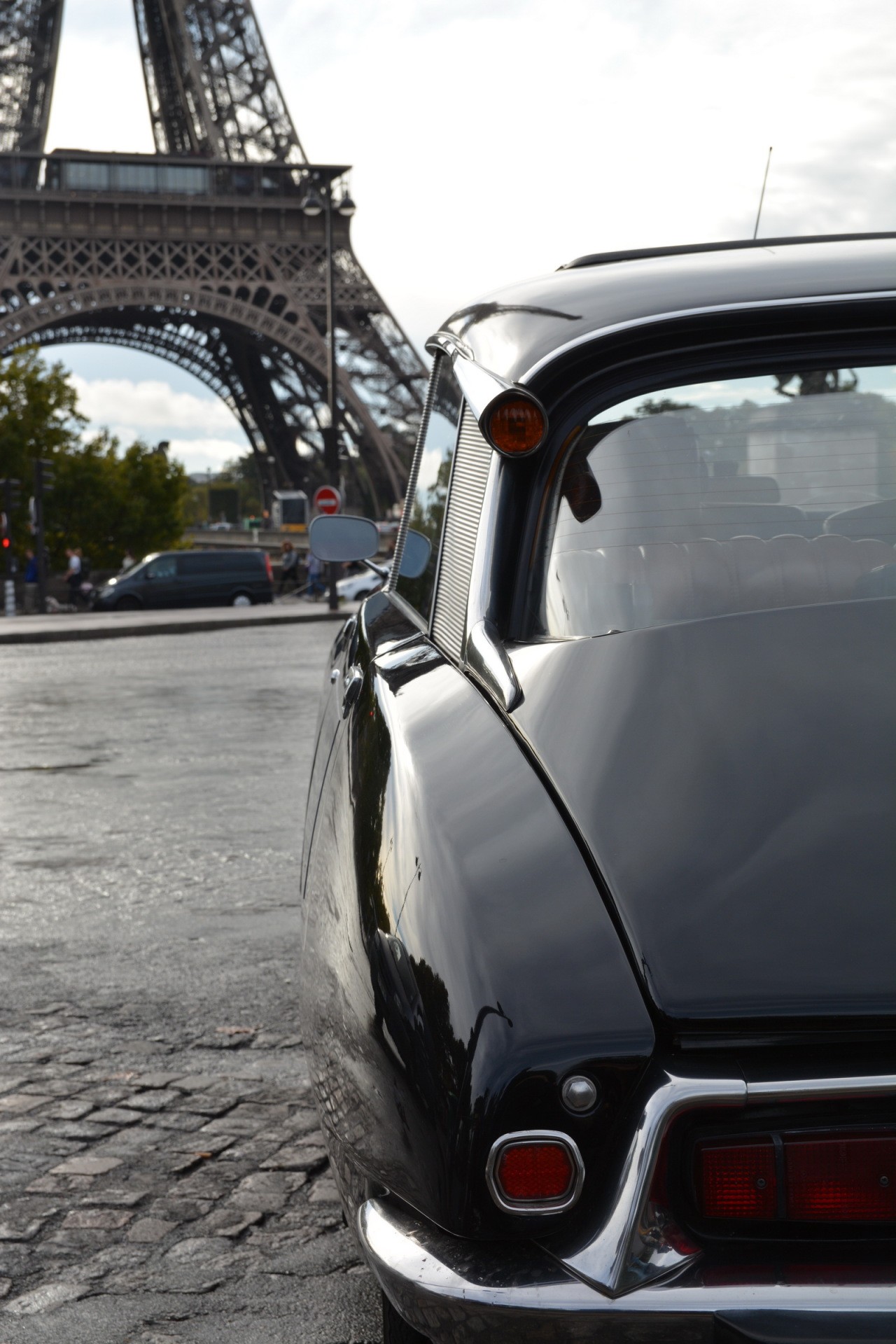 Citroën DS 60 ans tour Eiffel 04