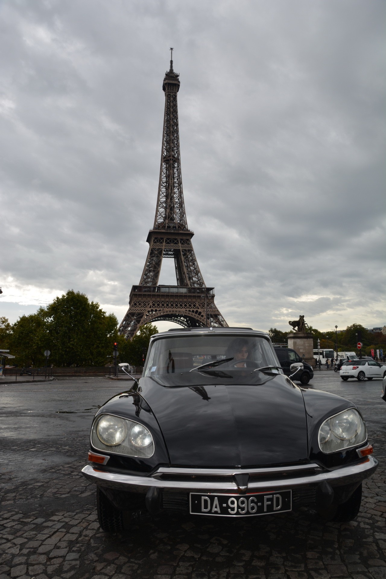 Citroën DS 60 ans tour Eiffel 06