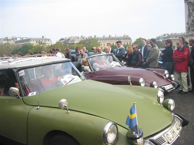 DS 50 ans Défilé Arc de Triomphe