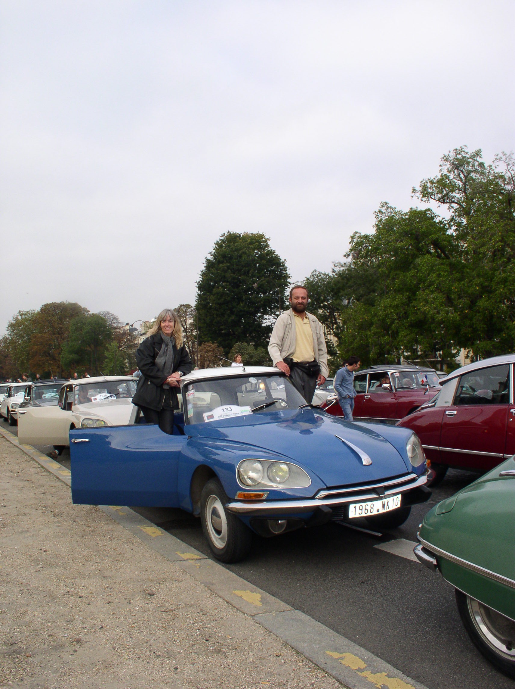 DS 50 ans Défilé Départ Avenue Foch