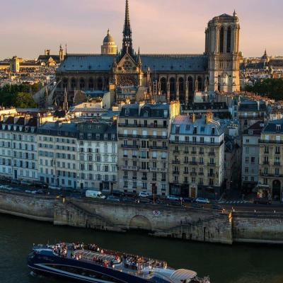 Bateau paris notre dame